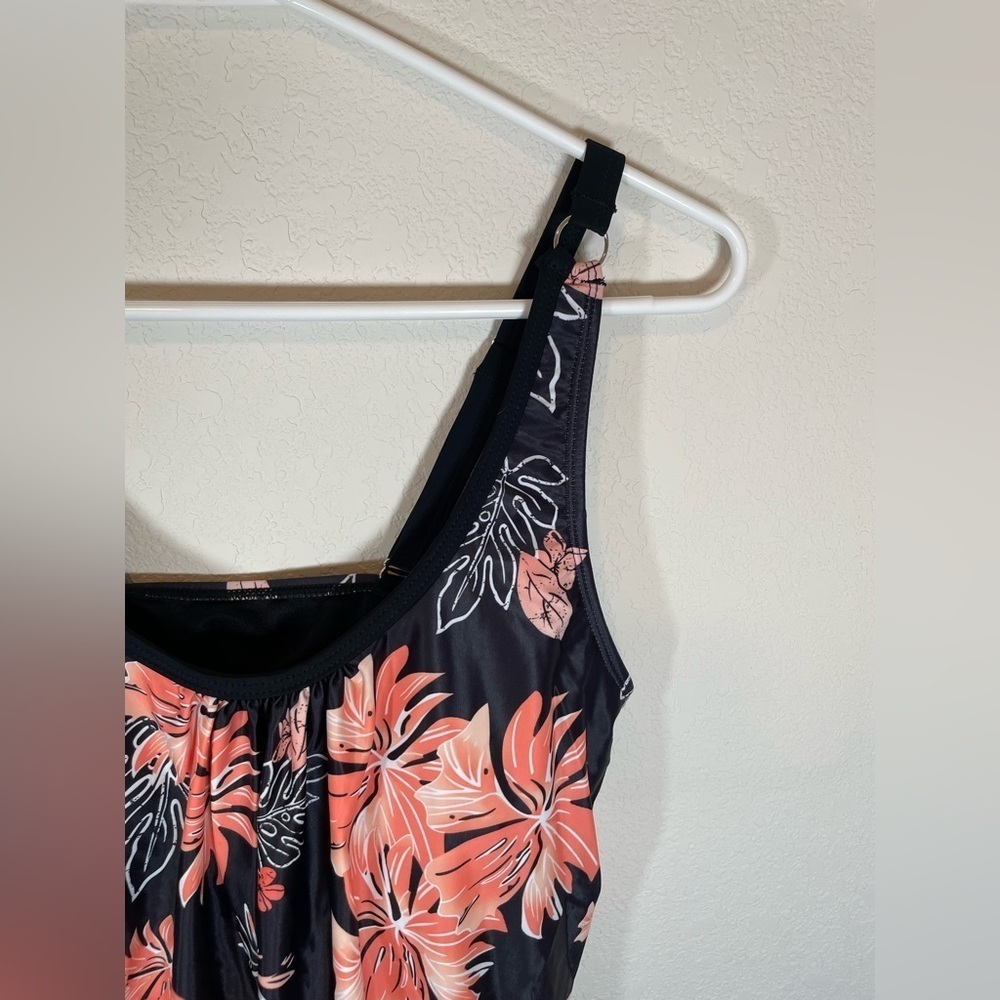Yonique Pink & Black Floral Tankini Medium - Picture 3 of 10